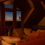 Rooftop River View Old Apartment *