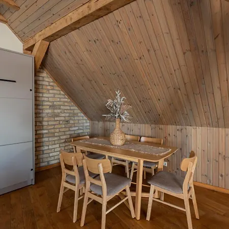 Rooftop River View Old Apartmán