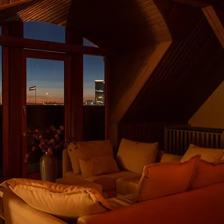 Rooftop River View Old *