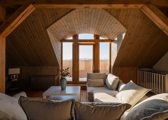 Apartment Rooftop River View Old *