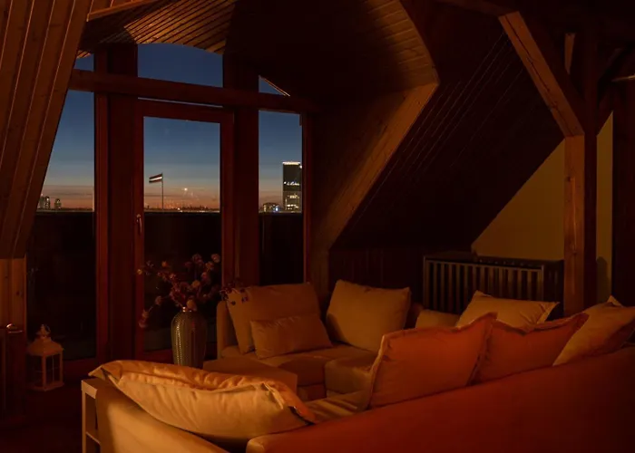 Rooftop River View Old Appartement *